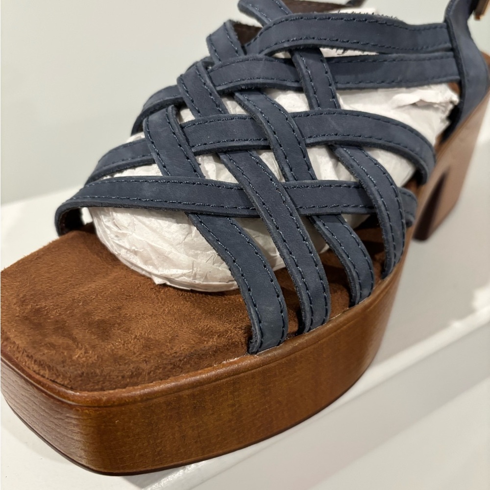 House of Harlow 1960 Navy Woven Platform Sandals with Wood Heel